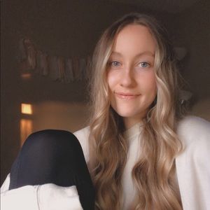 Meet your Posher, Janelle